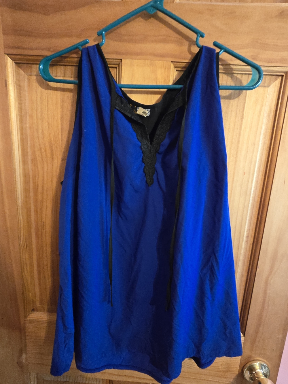 Blue Sleeveless V-Neck Women's Top with Lace Trim